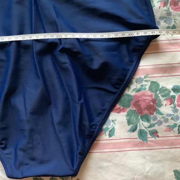 Tommy Hilfiger one-piece swimsuit - Picture 6 of 9